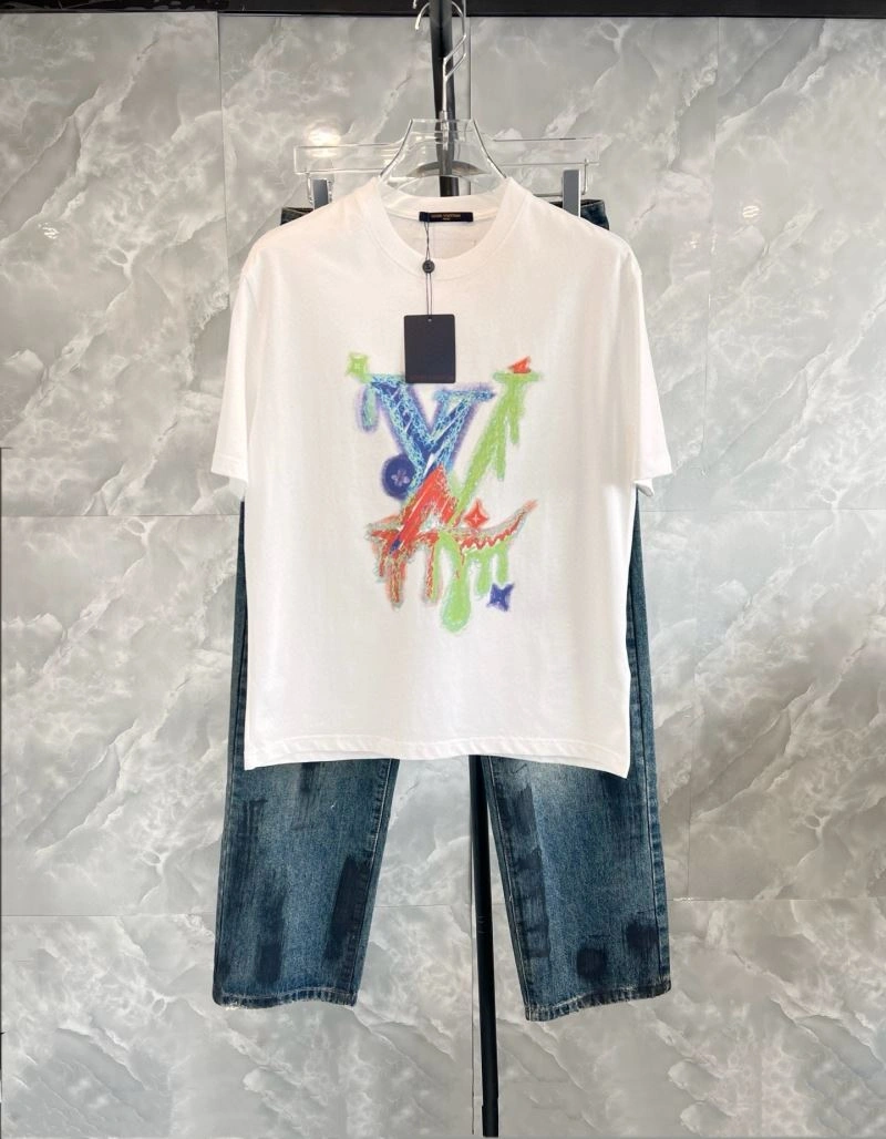 Louis Vuitton T-Shirts Sporty 133583