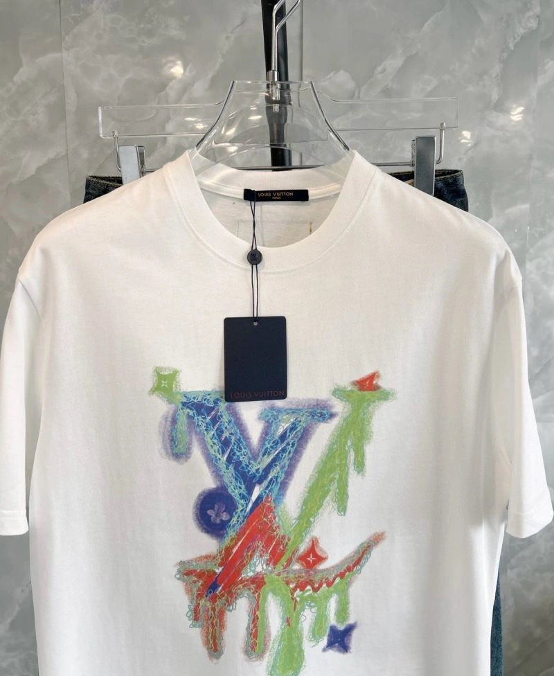 Louis Vuitton T-Shirts Sporty 133583