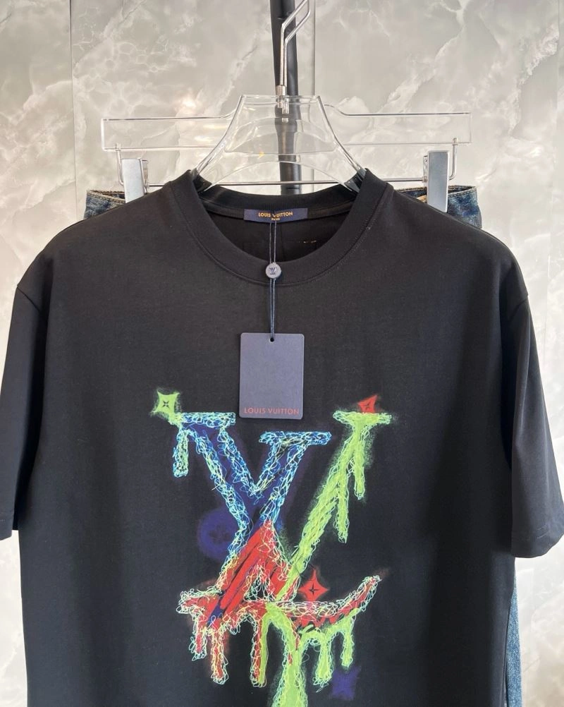Louis Vuitton T-Shirts Sporty 133583