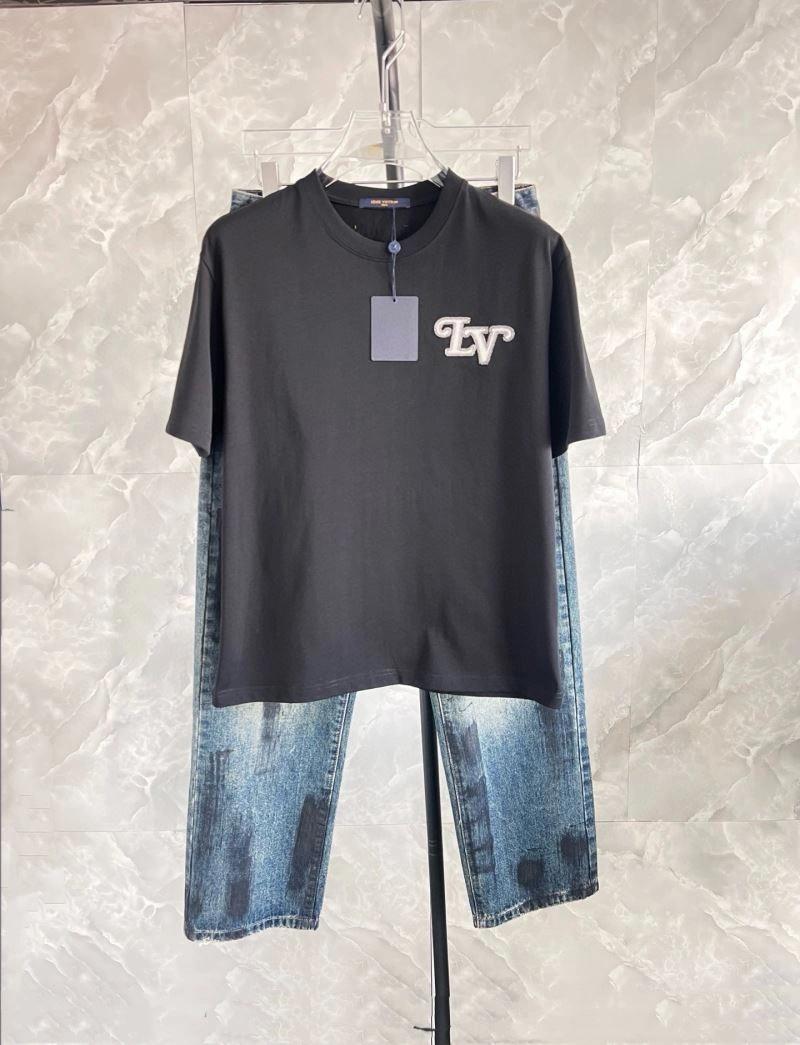 Louis Vuitton T-Shirts Durable 133586