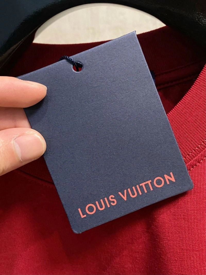 Louis Vuitton T-Shirts WeatherProof 133564
