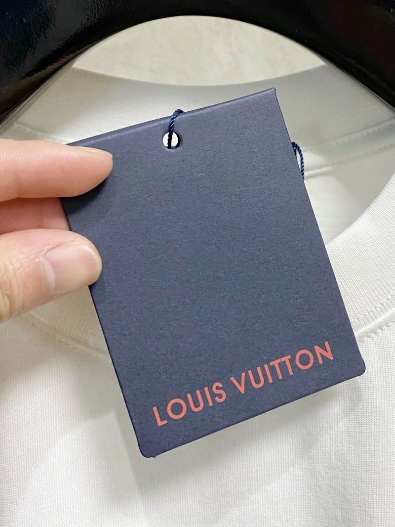 MoistureWicking Louis Vuitton T-Shirts 133566