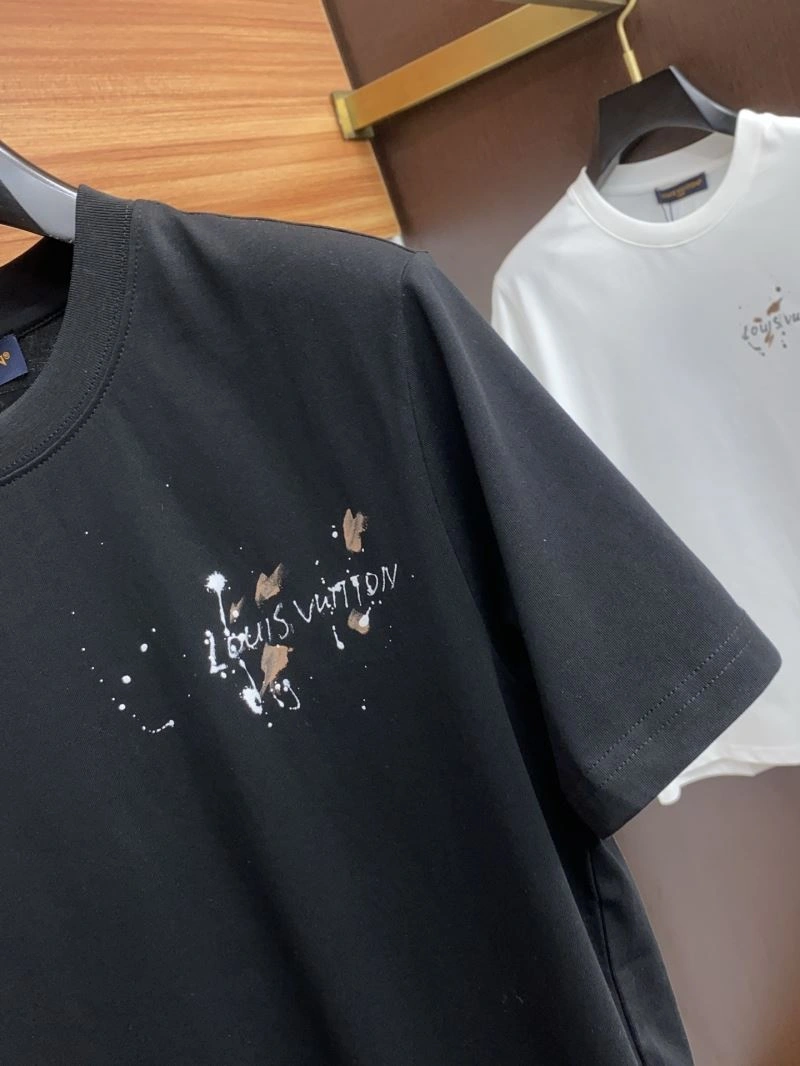 Bold Louis Vuitton T-Shirts 133561
