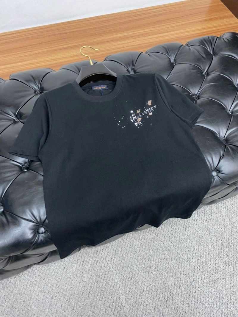 Bold Louis Vuitton T-Shirts 133561