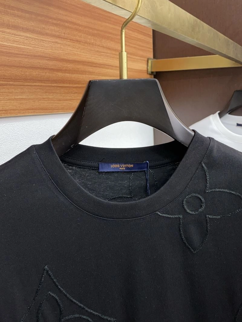Louis Vuitton T-Shirts HighPerformance 133576