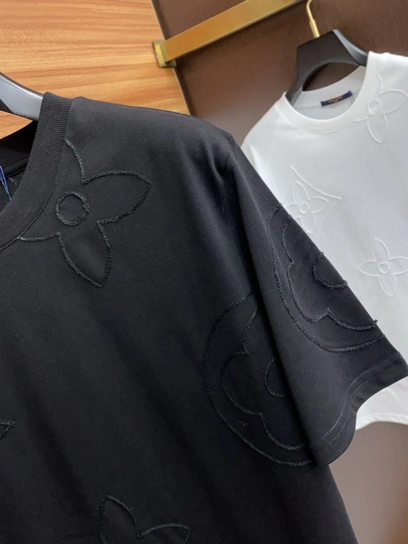 Louis Vuitton T-Shirts HighPerformance 133576