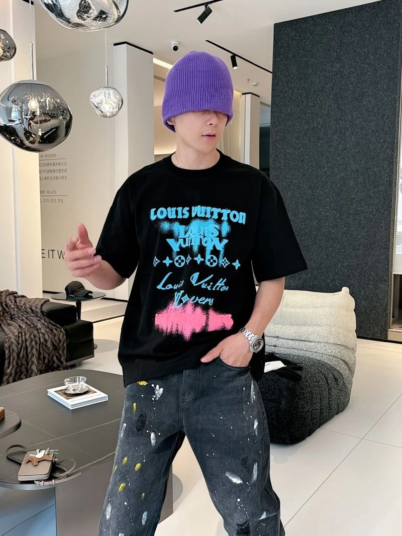 Packable Louis Vuitton T-Shirts 133558