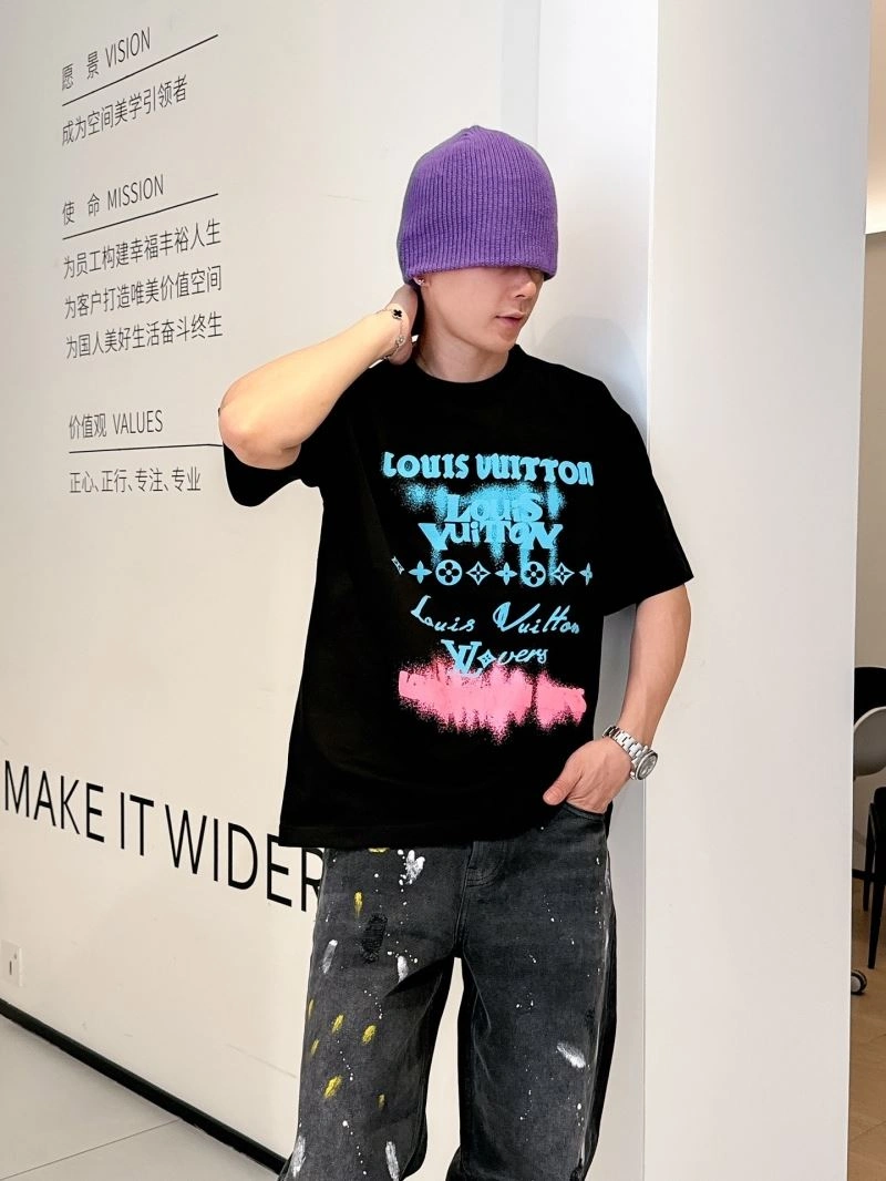 Packable Louis Vuitton T-Shirts 133558