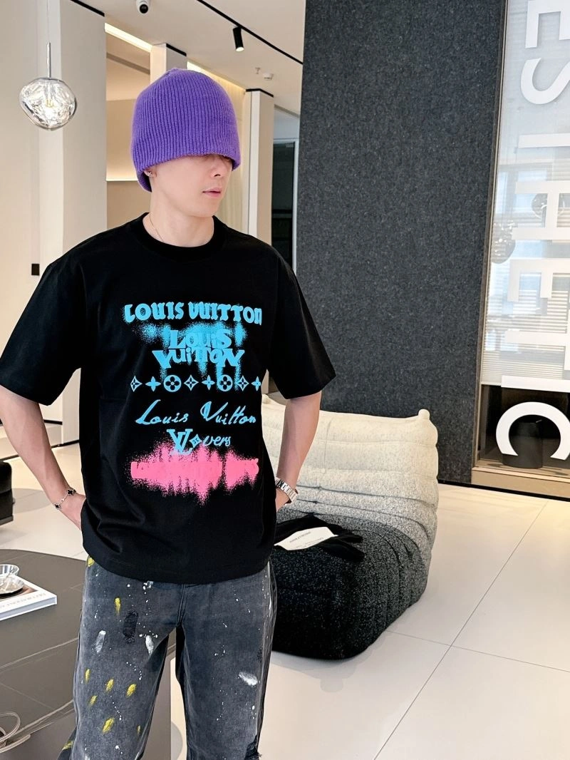 Packable Louis Vuitton T-Shirts 133558