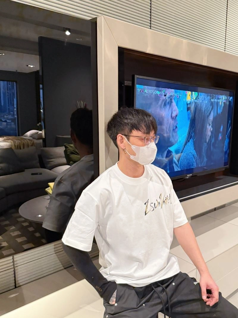 Neat Louis Vuitton T-Shirts 133555