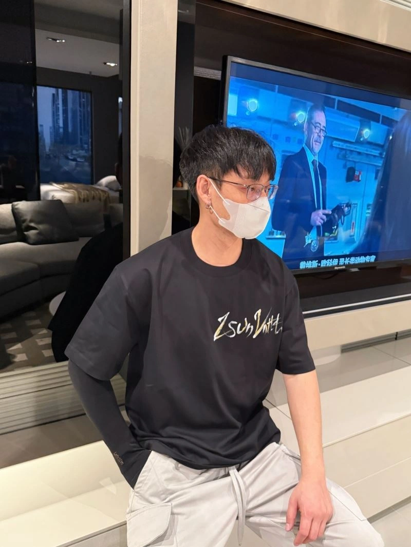 Louis Vuitton T-Shirts FreshLook 133556