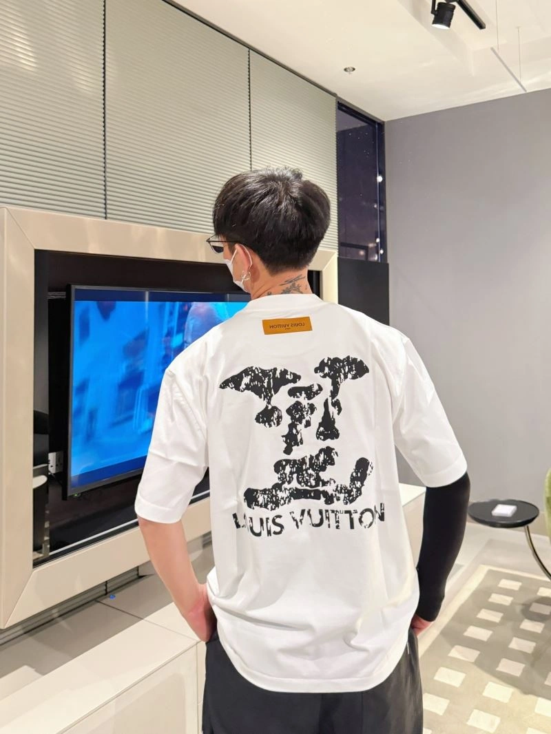 Bright Louis Vuitton T-Shirts 133554