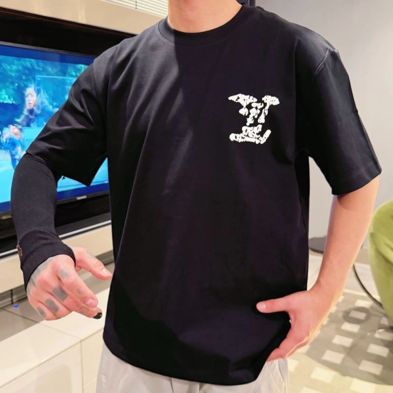 Louis Vuitton T-Shirts Refined 133552