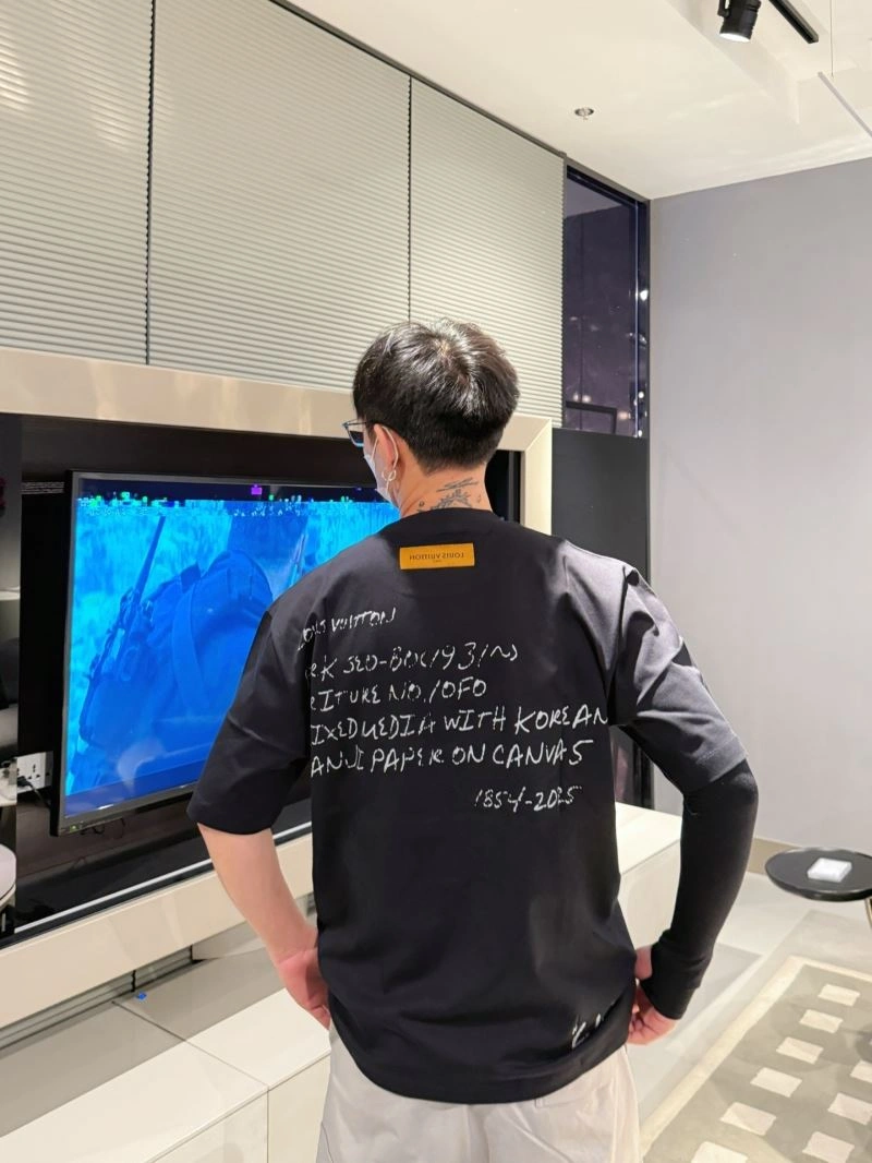 Louis Vuitton T-Shirts Unique 133545