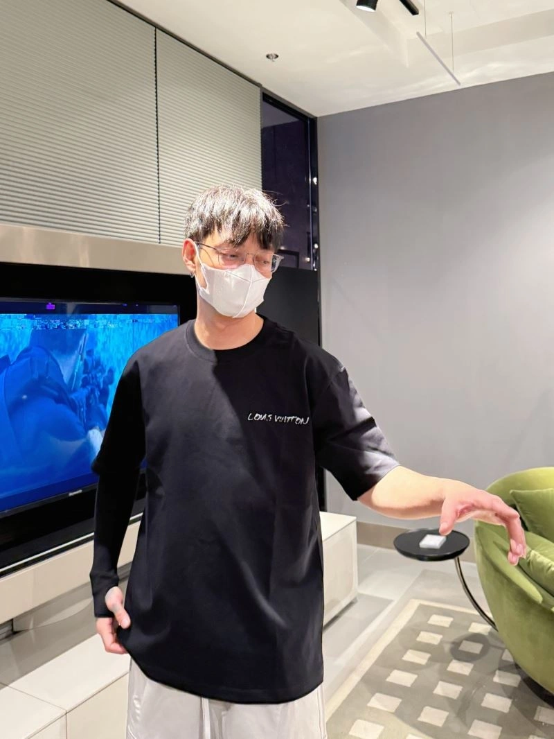 Louis Vuitton T-Shirts Unique 133545