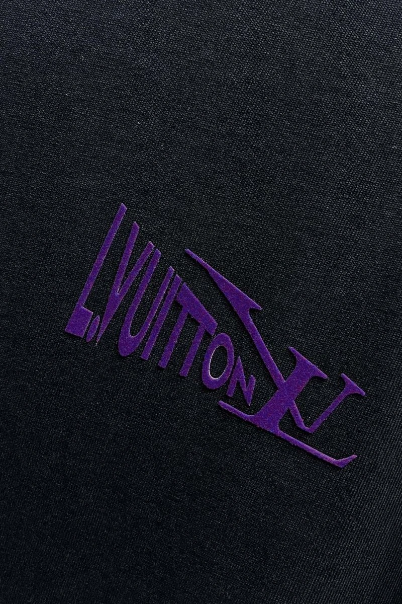 Louis Vuitton T-Shirts Versatile 133536