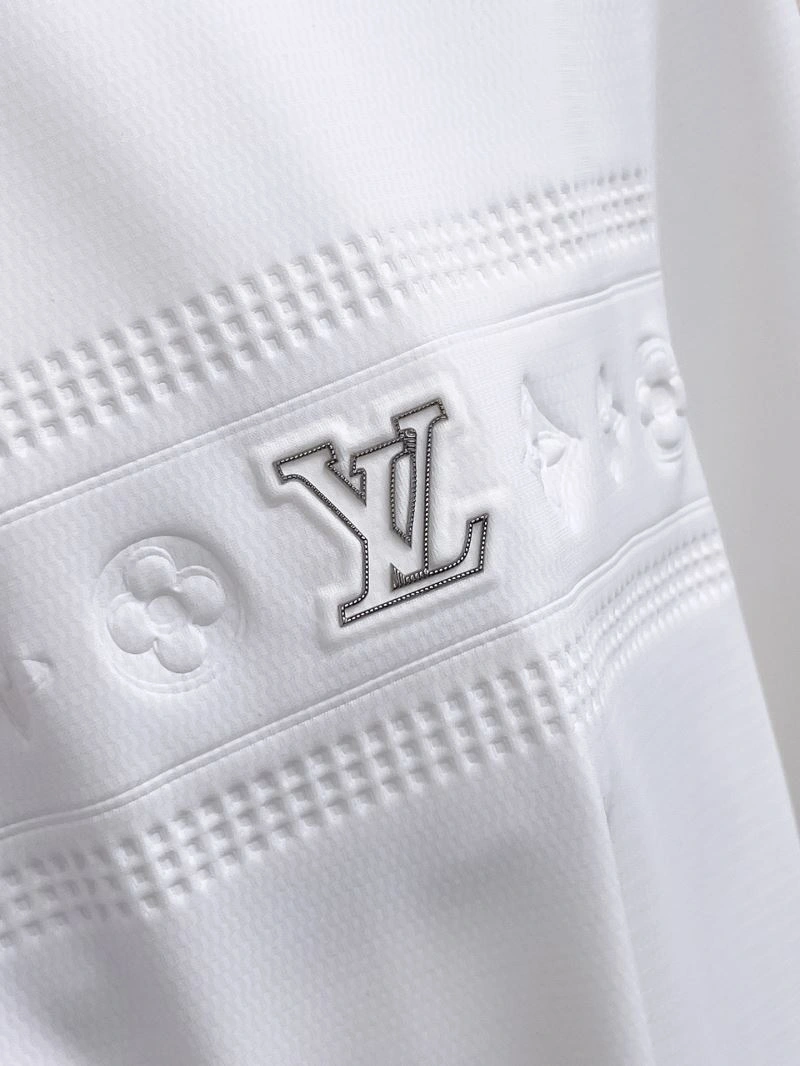 Louis Vuitton T-Shirts Refined 133522