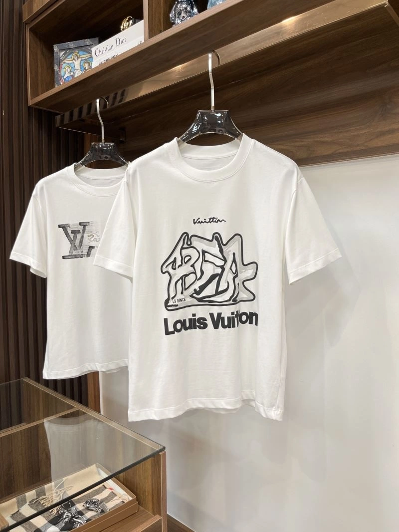 Sophisticated Louis Vuitton T-Shirts 133523