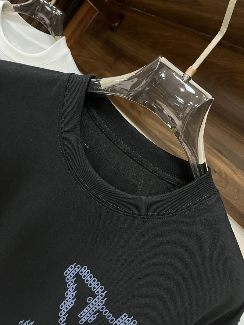 Stretchable Louis Vuitton T-Shirts 133517