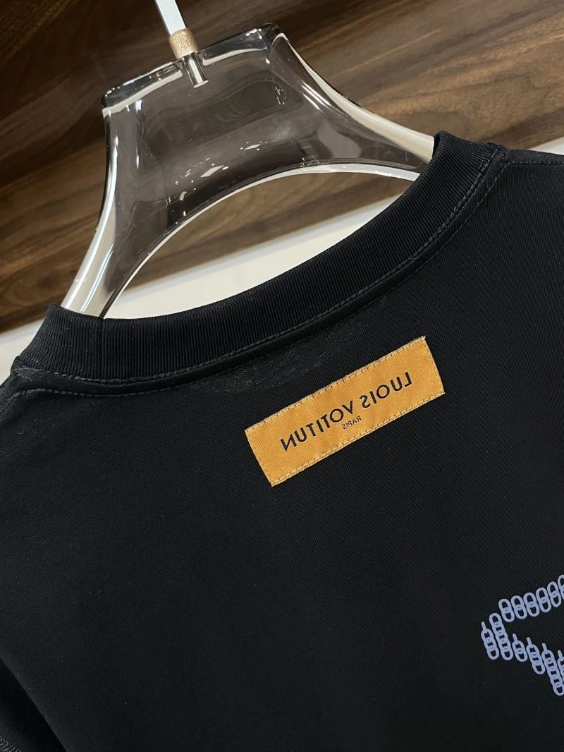 Stretchable Louis Vuitton T-Shirts 133517