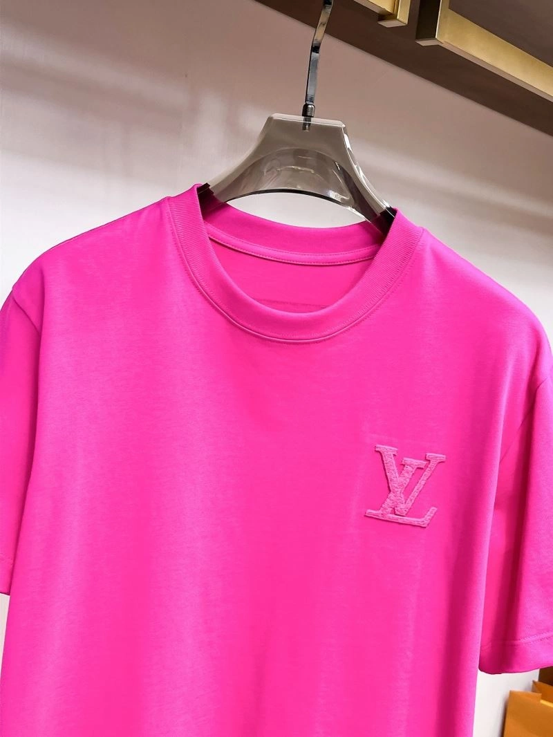 Louis Vuitton T-Shirts Breathable 133519