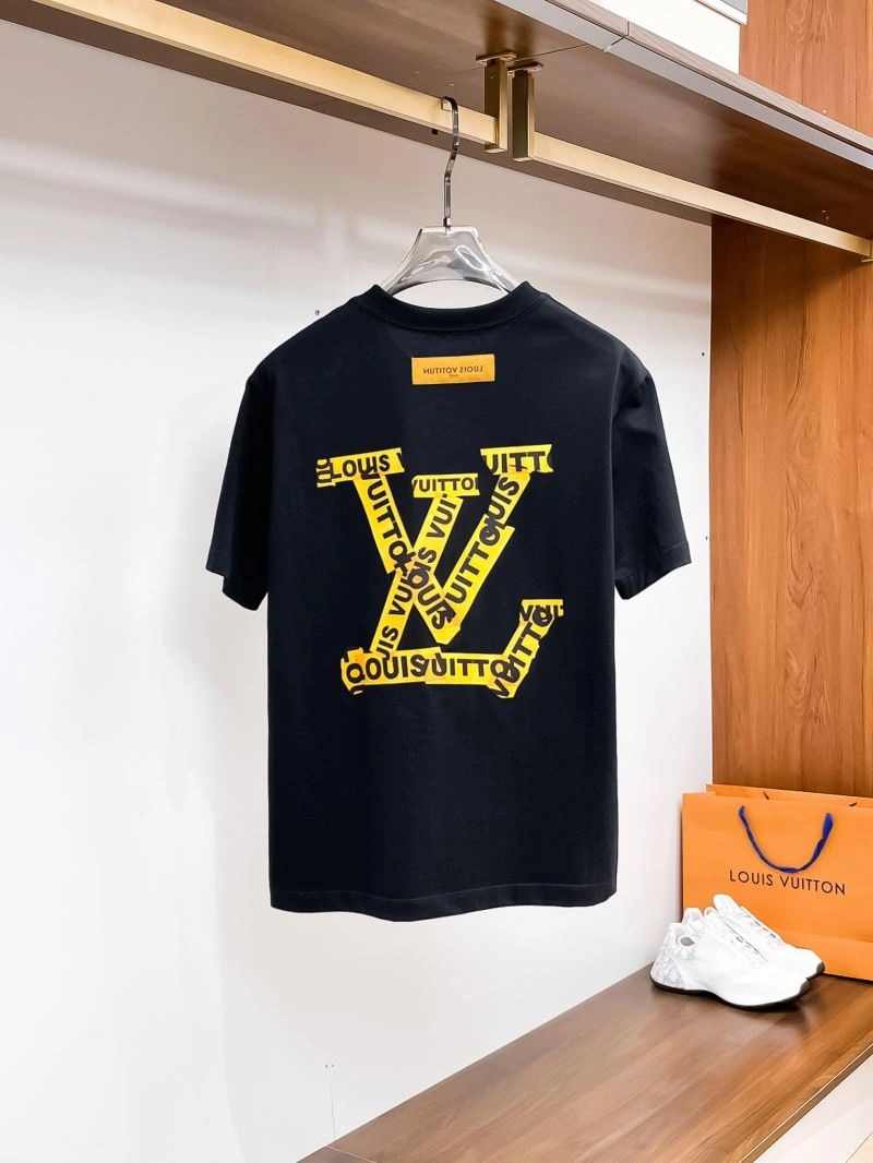Lightweight Louis Vuitton T-Shirts 133518