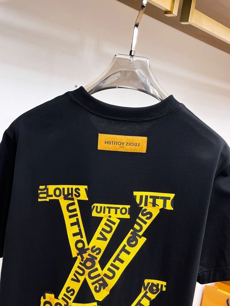 Lightweight Louis Vuitton T-Shirts 133518