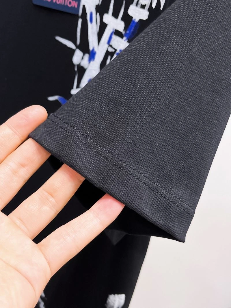 Durable Louis Vuitton T-Shirts 133528