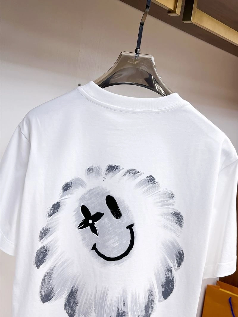Louis Vuitton T-Shirts WeatherProof 133516