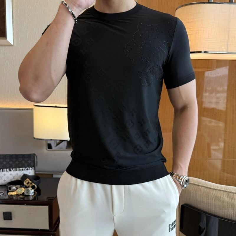 Stretchable Louis Vuitton T-Shirts 133485