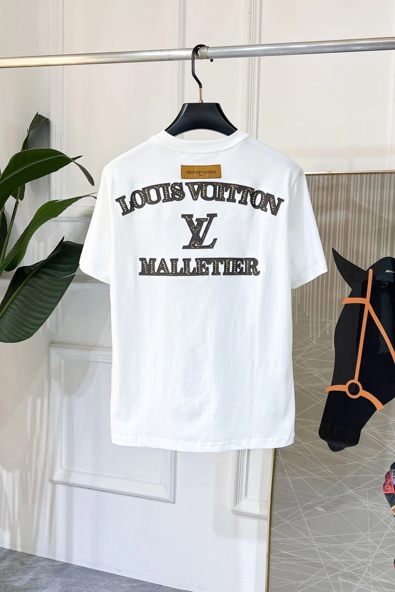 Sleek Louis Vuitton T-Shirts 133506