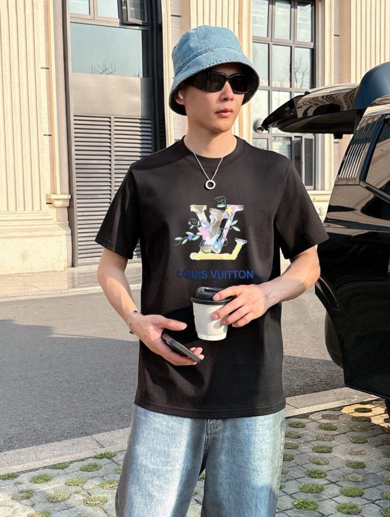 Louis Vuitton T-Shirts TimelessDesign 133475
