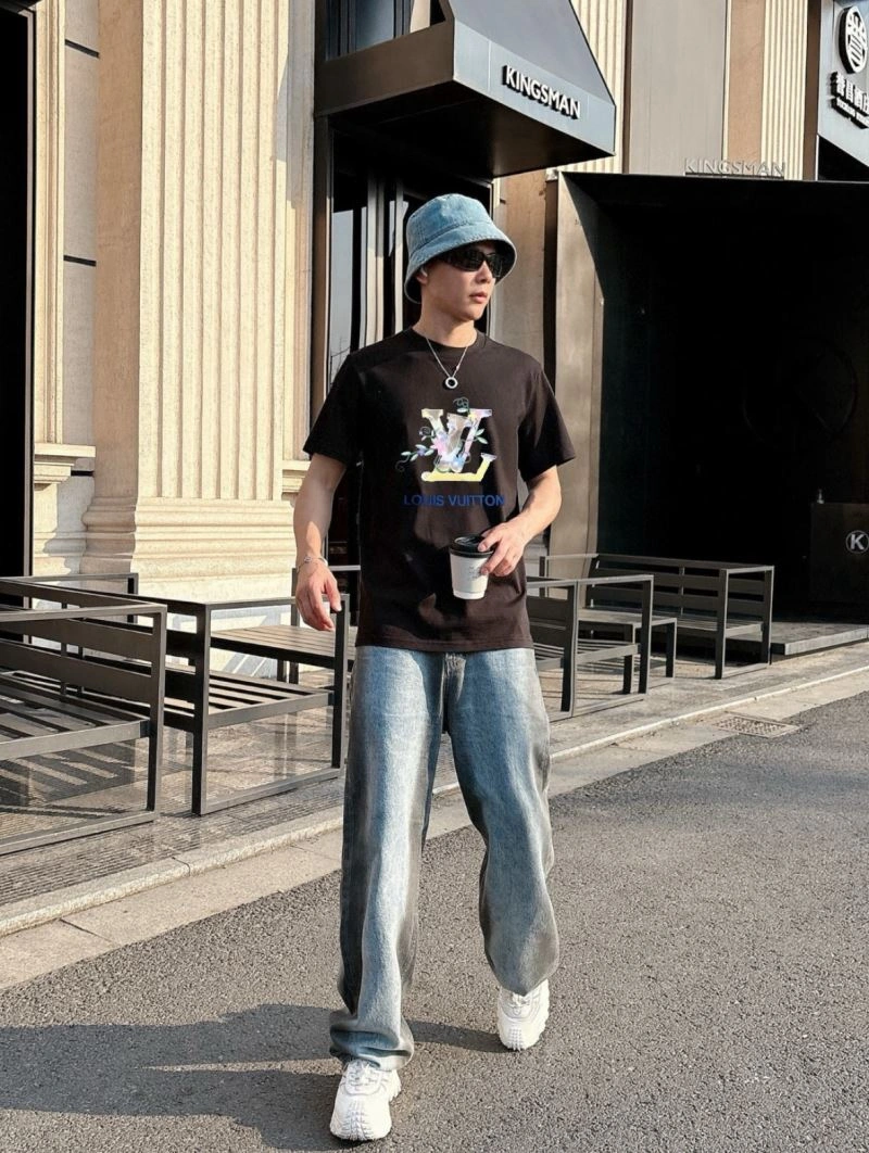 Louis Vuitton T-Shirts TimelessDesign 133475
