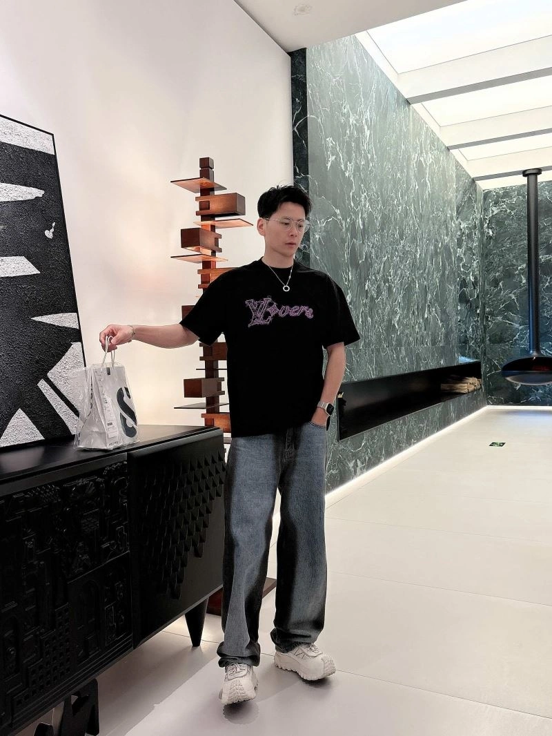 Upgraded Louis Vuitton T-Shirts 133472
