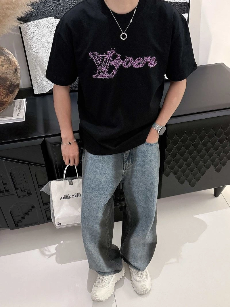 Upgraded Louis Vuitton T-Shirts 133472