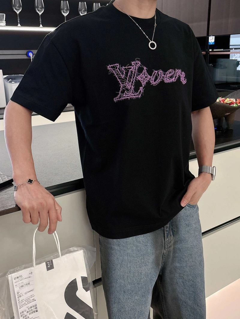 Upgraded Louis Vuitton T-Shirts 133472