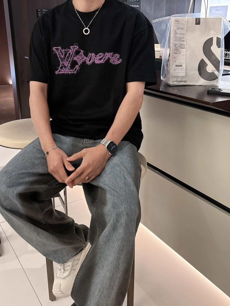 Upgraded Louis Vuitton T-Shirts 133472