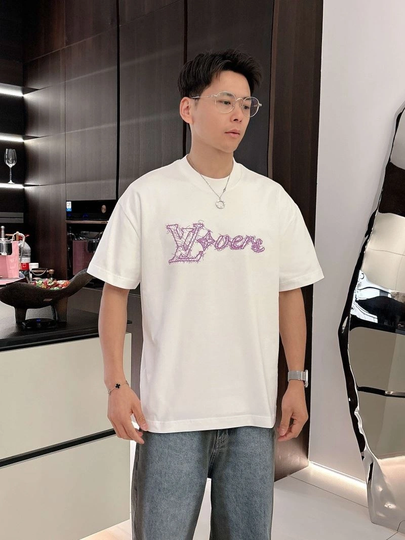 Comfortable Louis Vuitton T-Shirts 133470