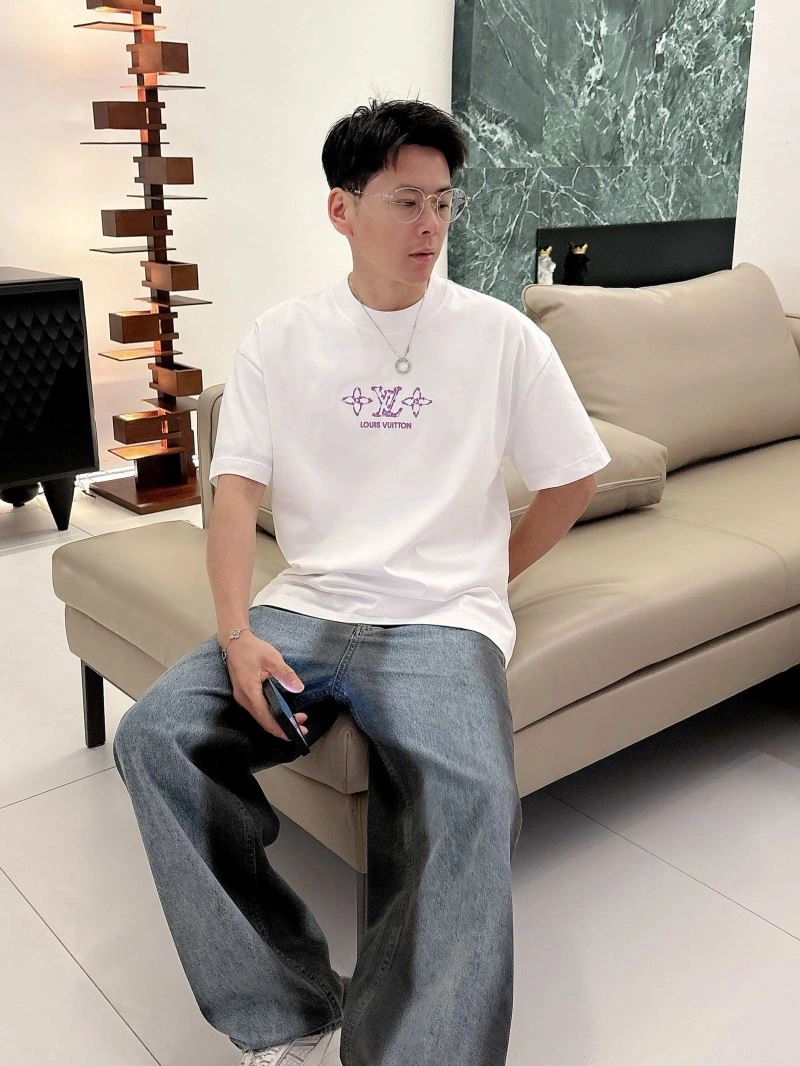 Louis Vuitton T-Shirts FashionForward 133469