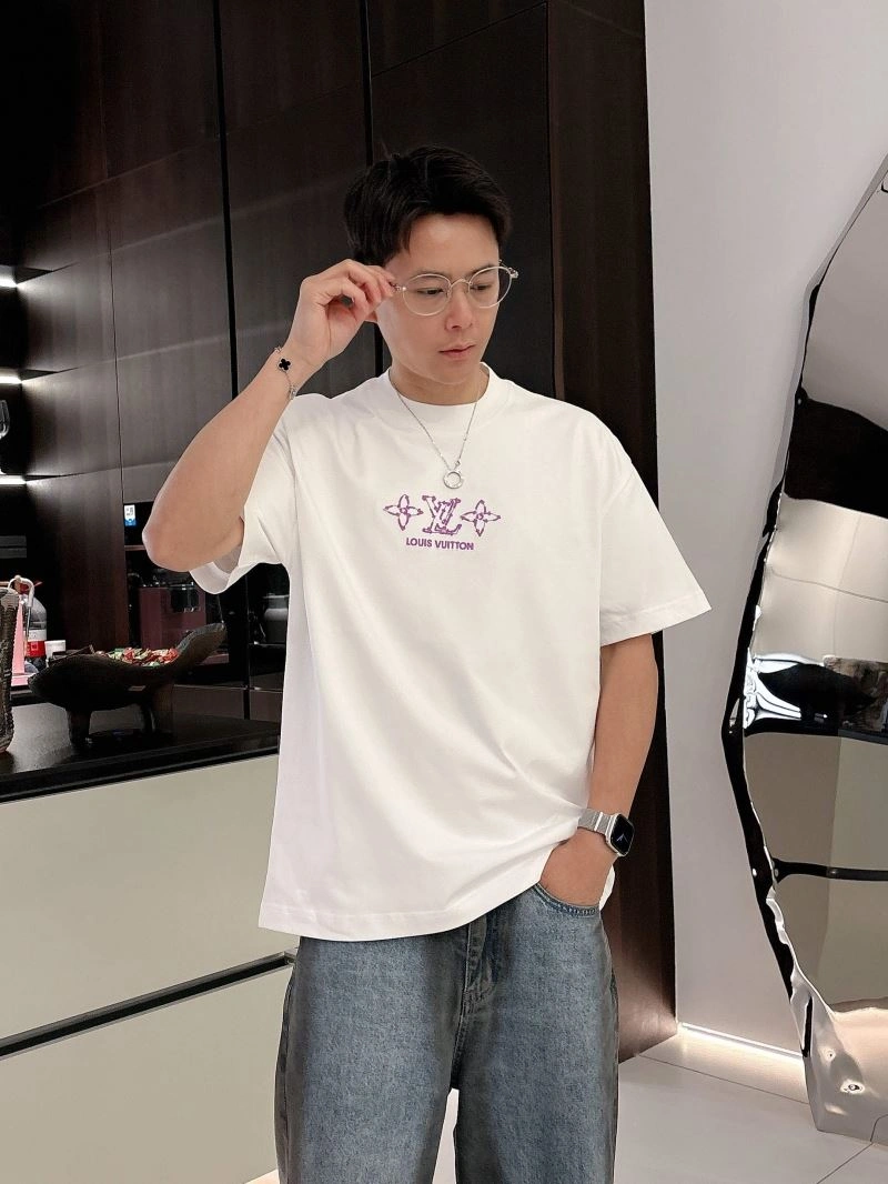 Louis Vuitton T-Shirts FashionForward 133469