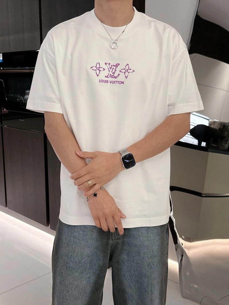 Louis Vuitton T-Shirts FashionForward 133469