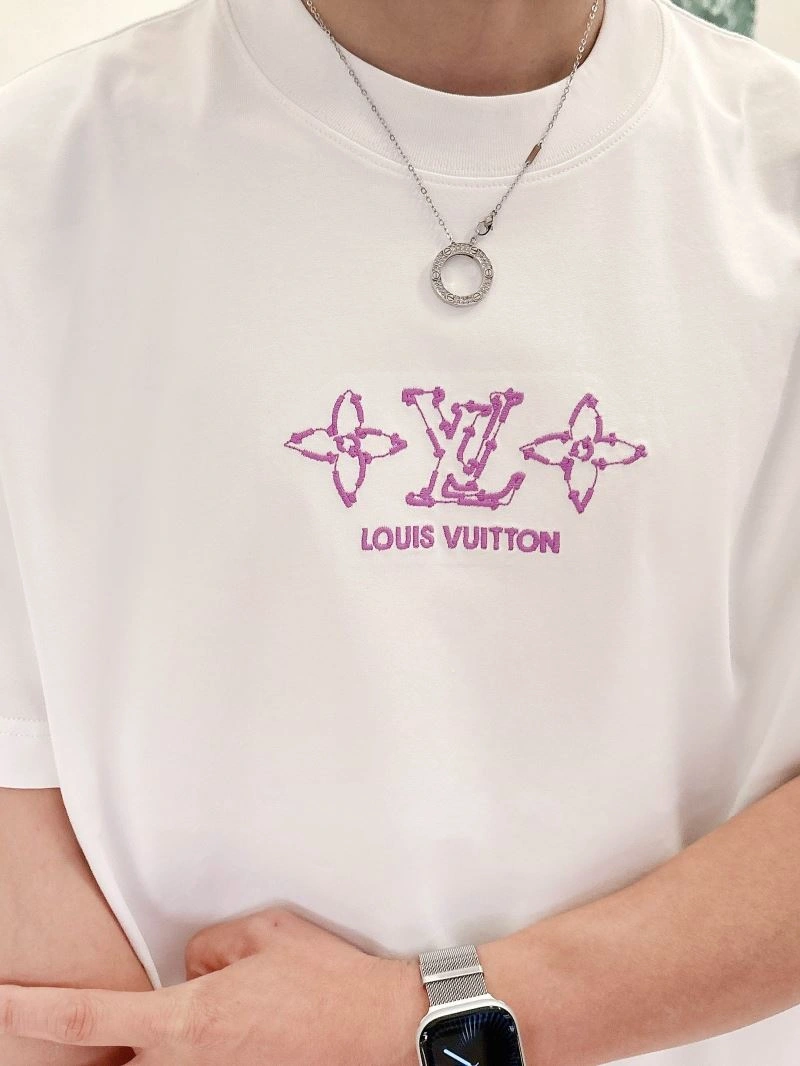 Louis Vuitton T-Shirts FashionForward 133469