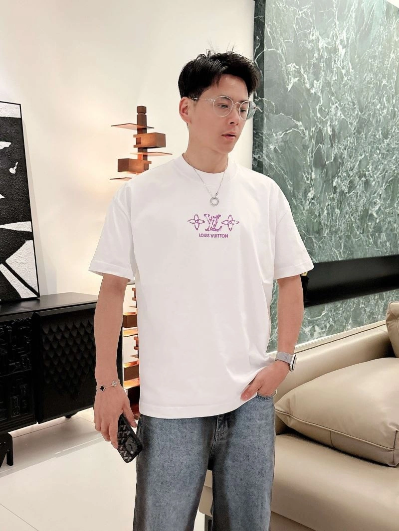 Louis Vuitton T-Shirts FashionForward 133469