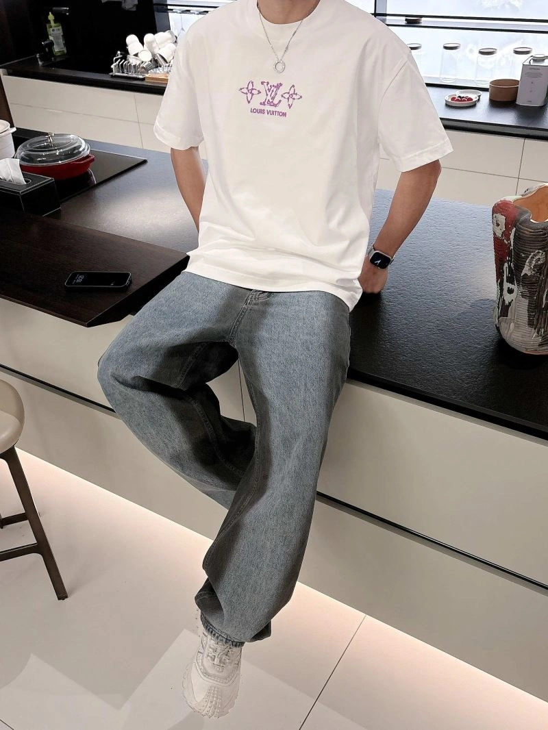 Louis Vuitton T-Shirts FashionForward 133469