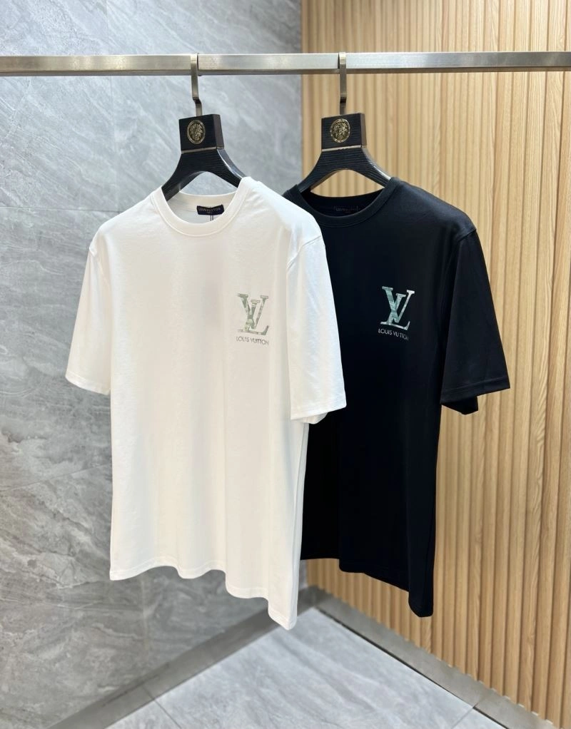 Louis Vuitton T-Shirts Bold 133444