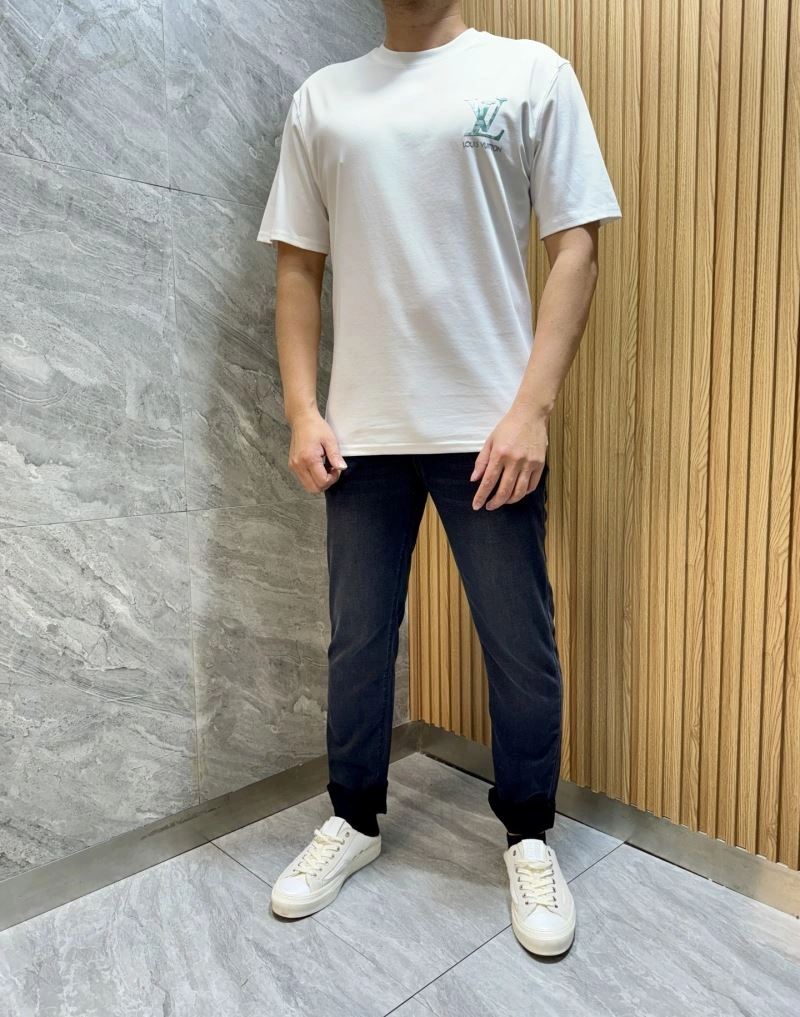 Louis Vuitton T-Shirts Bold 133444