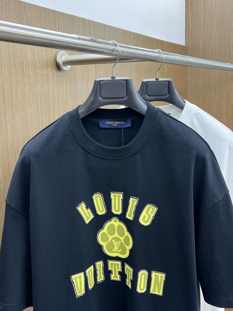 Louis Vuitton T-Shirts Breathable 133460
