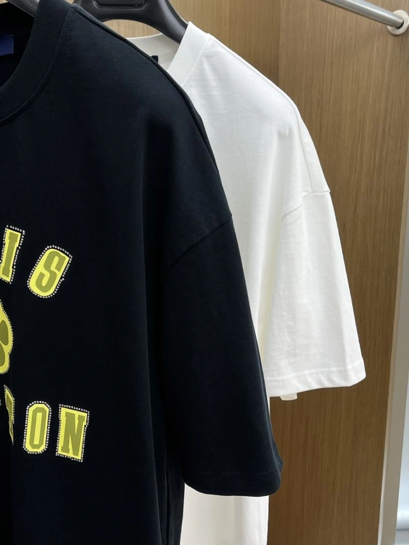 Louis Vuitton T-Shirts Breathable 133460