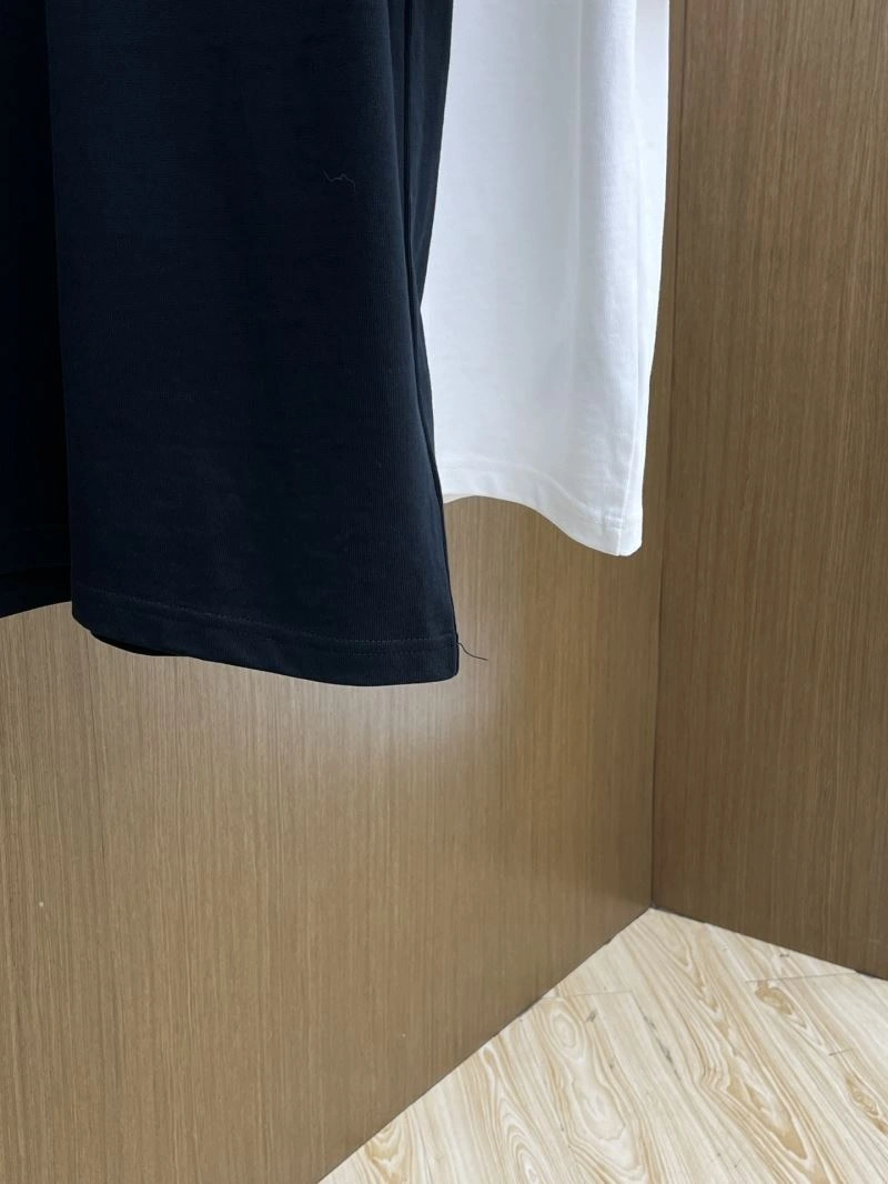 Louis Vuitton T-Shirts Breathable 133460