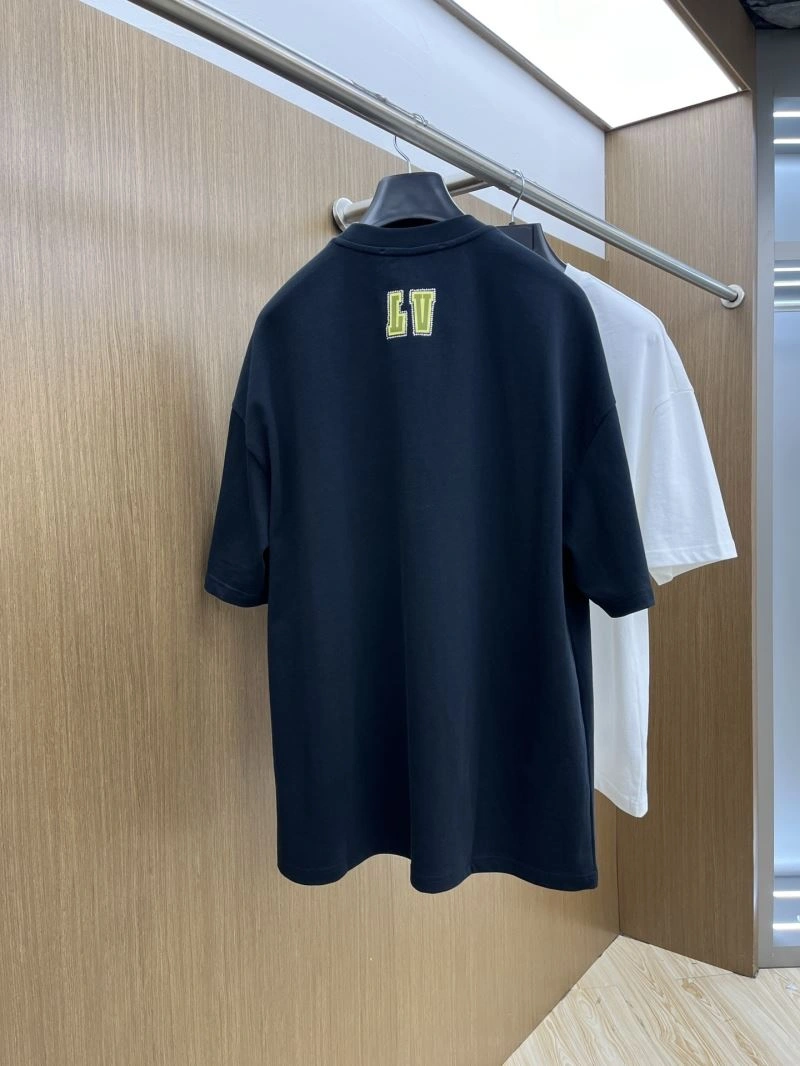 Louis Vuitton T-Shirts Breathable 133460